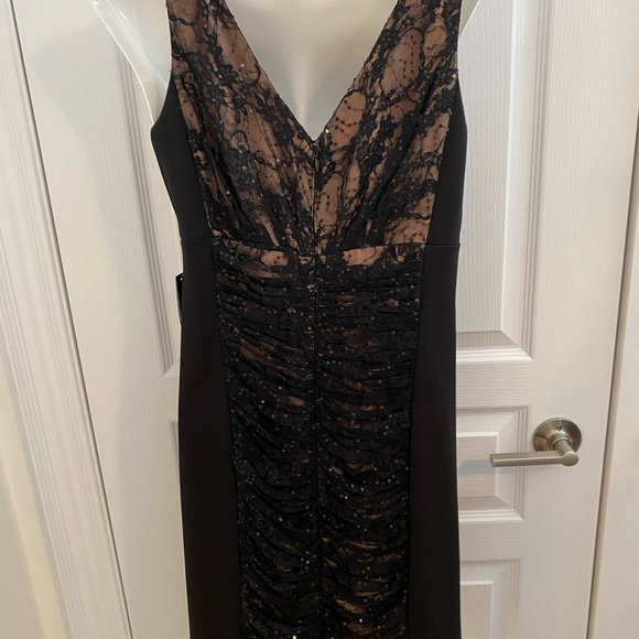 Stunning Black Jeweled Dress by Tahari. NWT. Never worn. Super Flattering - Picture 9 of 16